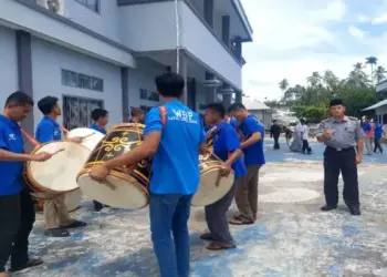 Meriahkan Idul Fitri, Warga Binaan Lapas Lubuk Basung Tampilkan Kesenian Tambua Tansa