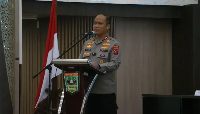 Polda Sumbar Kerahkan Unit K9 dan 105 Brimob Cari Korban Longsor di Agam