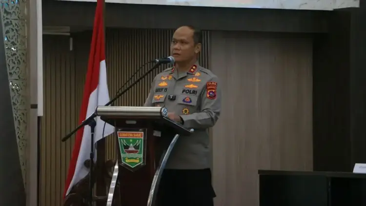Polda Sumbar Selidiki Kasus Dugaan Keracunan Narapidana di Lapas Kelas IIA Bukittinggi 1 Kapolda Sumbar Irjen Pol Gatot Tri Suryanta. (dok. Bidhumas)