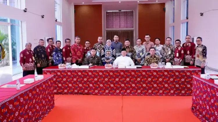 Menteri Nusron Dorong Produktivitas Tanah di Sulteng untuk Tingkatkan Pertumbuhan Ekonomi 1 Menteri Nusron dorong produktifitas pertanahan di Sulteng. (dok. ATR/BPN)