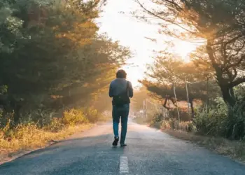 ilustrasi silent walking. (dok. istimewa)