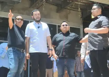 Wako Fadly Amran cek progres pembangunan Basko City Mall. (dok. Prokopim)