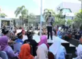 Wako Fadly Amran saat memberi sambutan pada acara penyerahan dana operasional di Kuranji. (dok. Prokopim)