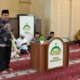 Wawako Maigus Nasir saat menghadiri Tabligh Akbar di Masjid Mujahidin. (dok. Prokopim)