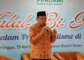 Halalbihalal dengan Perdami Sumbar, Wawako Maigus Nasir Beri Apresiasi Kontribusi Dokter Mata di Padang 6 Wawako Maigus Nasir saat menghadiri halalbihalal bersama Perdami Sumbar. (dok. Prokopim)