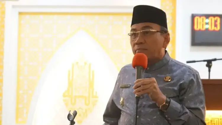 Wawako Maigus Nasir saat menghadiri wirid bulanan ASN Pemko Padang. (dok. Prokopim)