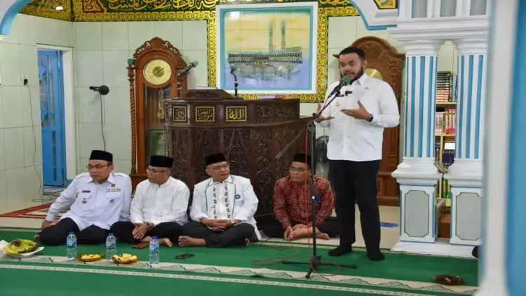 Wako Padang Fadly Amran menghadiri acara halal bi halal Perti Kecamatan Padang Selatan. (Foto: Ist)