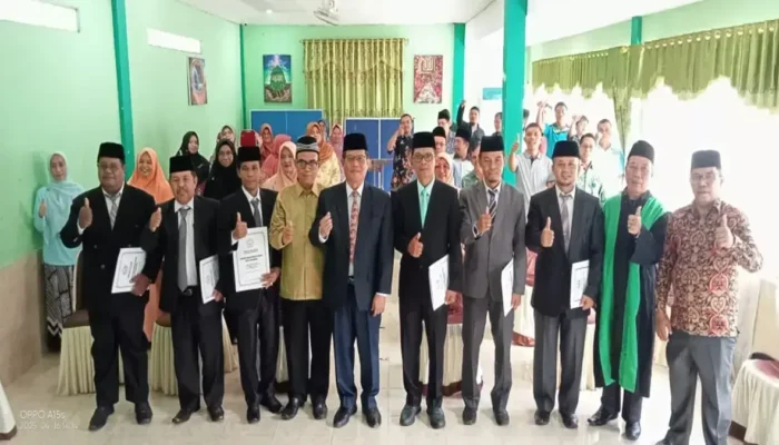 Lantik 6 Pejabat Baru, Kakan Kemenag Pariaman Tekankan Pentingnya Amanah
