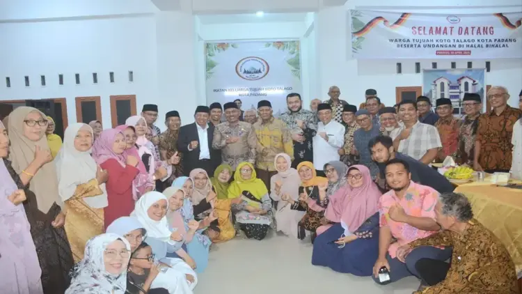 Wako Fadly Amran menghadiri acara halalbihalal Ikatan Keluarga Tujuah Koto Talago (IKTKT) Kota Padang. (Foto: Dok. Ist)