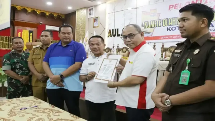 Edison TRD kembali memimpin KONI Pariaman periode 2025-2030. (Foto: Dok. Ist)