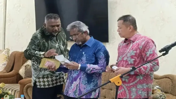 Wakil Wali Kota Payakumbuh Elzadaswarman saat menerima kunjungan awal perwakilan salah satu perusahaan asal Malaysia. Antara/HO-Pemkot Payakumbuh