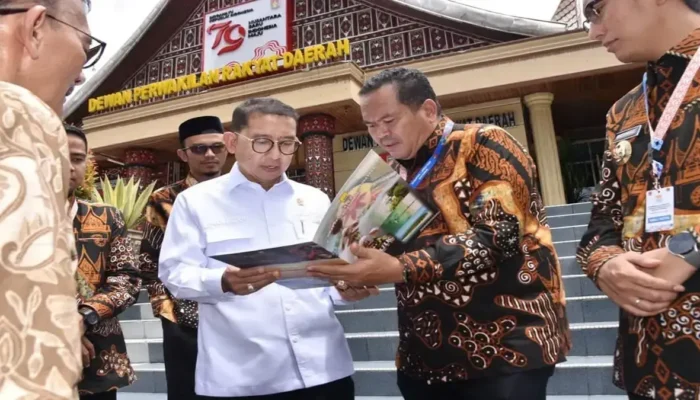 Wako Pariaman Serahkan Proposal Museum Tabuik ke Menbud Fadli Zon