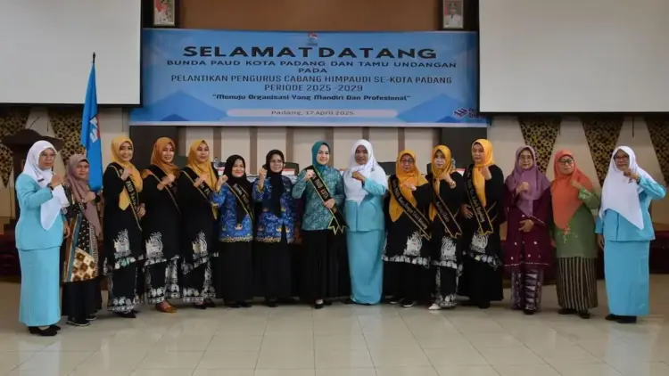 Pengurus Cabang Himpaudi Kota Padang Periode 2025-2029 Dilantik 1 Pelantikan pengurus Himpaudi se-Kota Padang. (dok. istimewa)