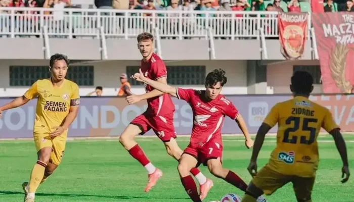 Kalah dari PSM Makasar 2-0, Semen Padang FC Semakin Sulit Bertahan di Liga 1