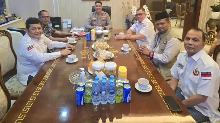 Pengurus IKM Jakarta bertemu dengan Wakapolda Metro Jaya. (dok. istimewa)