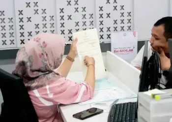 Gunakan Kesempatan Libur Idulfitri untuk Ubah Alas Hak Tanah dari Girik Menjadi Sertifikat 6 Pengurusan sertifikat tanah. (dok. ATR/BPN)