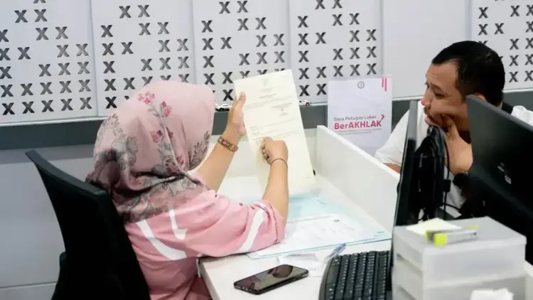 Pengurusan sertifikat tanah. (dok. ATR/BPN)