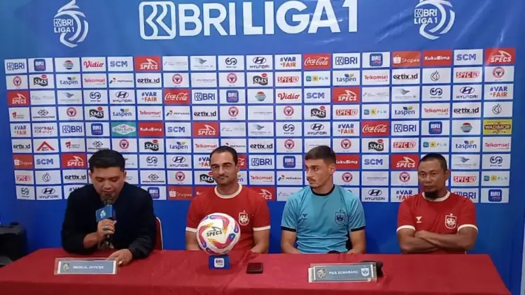 Prematch press conference Semen Padang FC vs PSIS Semarang. (dok. Radarsumbar)