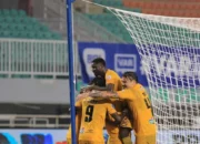 Semen Padang FC Pastikan Bertahan di Liga 1, Tumbangkan Arema FC 0-2 di Stadion Kanjuruhan