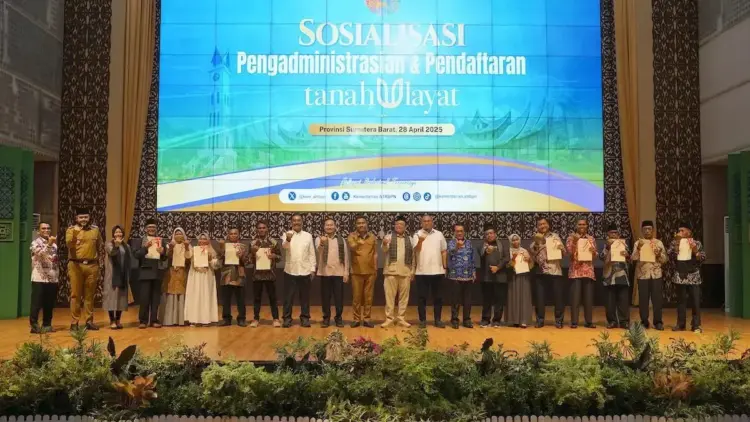 Sosialisasi Pendaftaran Tanah Ulayat di Sumbar, Menteri Nusron Beri Pengakuan Hak Masyarakat Hukum Adat 1 Sosialisasi pengadministrasian dan pendaftaran tanah ulayat di Padang. (dok. Radarsumbar.com)