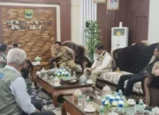 Warga Ulakan Tapakis Kompak Tangani Banjir, Kepala BNPB: Ini Contoh Kolaborasi Hebat