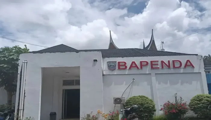 Petugas Penagihan Pajak Turun Lapangan, PAD Pasaman Barat Tembus Rp82,8 Miliar