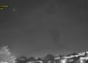 Erupsi Marapi Gegerkan Warga Agam dan Tanah Datar, Kaca Rumah Bergetar dan Dentuman Keras Terdengar