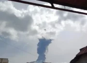 Marapi Erupsi 29 Detik, Kolom Abu Capai 300 Meter