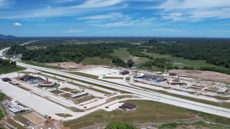 Pembangunan Rest Area Tol Padang–Sicincin Capai 80 Persen, Rampung Juni 2025 1 Foto udara Jalan Tol Padang-Sicincin, Provinsi Sumatera Barat. ANTARA/HO-Humas Hutama Karya