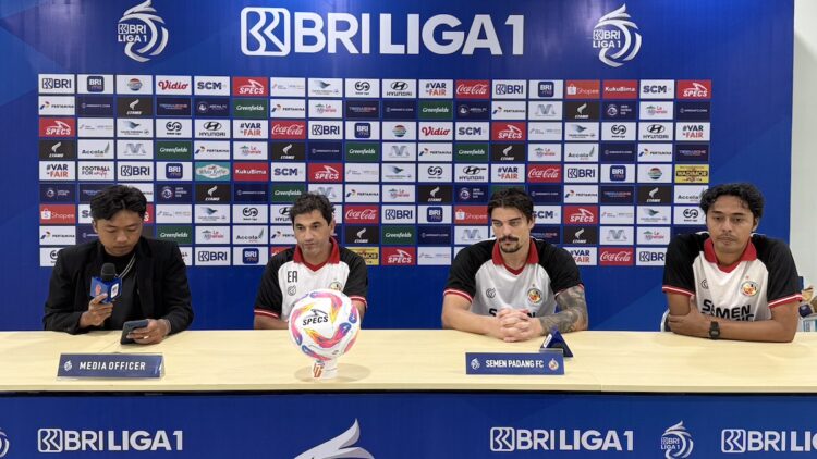 Konferensi pers jelang laga Arema FC vs Semen Padang FC. (dok. istimewa)