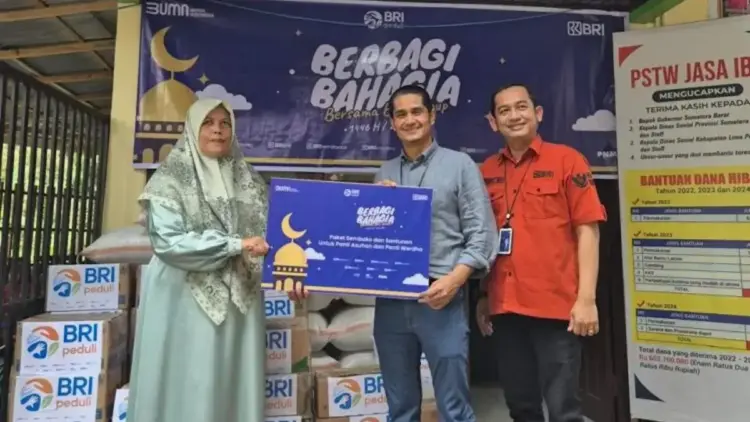 BRI Payakumbuh serahkan CSR. (dok. istimewa)