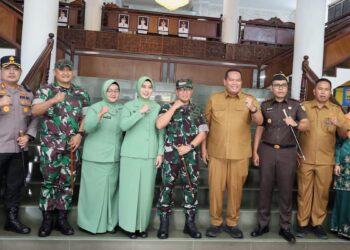 Danrem 032 Wirabraja kunjungi Wako Pariaman. (dok. Kominfo Pariaman)