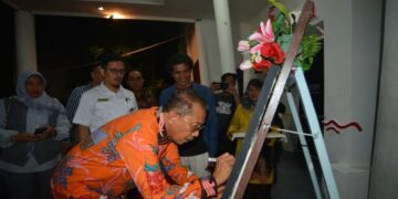 "Lentera Masa": 35 Guru Pamerkan Karya Seni Rupa di Taman Budaya Sumbar 8 “Lentera Masa”: 35 Guru Pamerkan Karya Seni Rupa di Taman Budaya Sumbar
