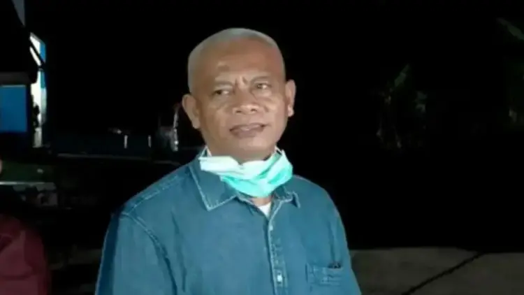 13 Korban Ledakan Amunisi di Garut Teridentifikasi, Jenazah Diserahkan ke Keluarga 1 Sekretaris Daerah Pemkab Garut Nurdin Yana saat memberikan keterangan ketika diwawancarai wartawan di RSUD Pameungpeuk Garut Jawa Barat, Selasa (13/5/2025). ANTARA/Feri Purnama.