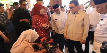 Mendag Berikan Kiat Agar UMKM Indonesia Bisa Bersaing di Pasar Global 8 Mendag Berikan Kiat Agar UMKM Indonesia Bisa Bersaing di Pasar Global