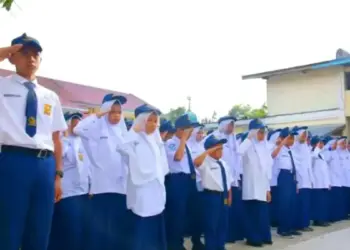 Pemko Padang Panjang Siapkan Seragam Sekolah Gratis Siswa Kurang Mampu