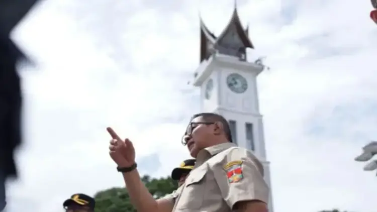 Wako Bukittinggi Harapkan Pengelolaan SMA Dikembalikan ke Pemda 1 Wali Kota Bukittinggi, Ramlan Nurmatias. (ANTARA/Al Fatah)