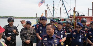 Dua Kapal Ikan Asing Ditangkap, Potensi Kerugian Negara Rp19,9 Miliar Terselamatkan 8 KKP tangkap dua kapal asing berbendera Malaysia di perairan teritorial Indonesia Selat Malaka. (dok. istimewa)