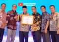 Pemko Padang Raih Penghargaan untuk Program Satuan Pendidikan Aman Bencana 7 Kota Padang sebagai kota dengan capaian terbaik di Indonesia dalam penyelenggaraan program Satuan Pendidikan Aman Bencana (SPAB). (dok. Prokopim)