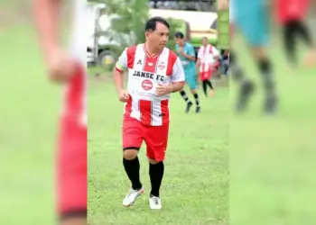 Ketua Askot PSSI Kota Padang dan Wakil Ketua DPRD Padang Mastilizal Aye. (dok. istimewa)