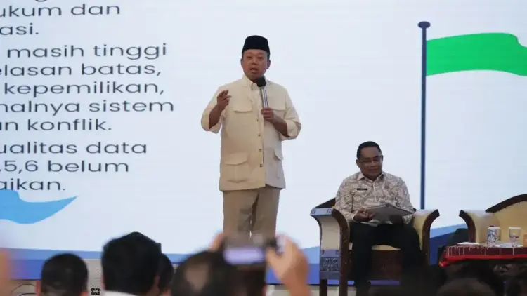 Menteri Nusron saat sosialisasi RDTR di Medan. (dok. ATR/BPN)