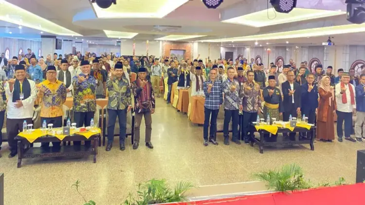Buka Mubes ke-1 Organisasi Minang se-Kepulauan Riau, Gubernur Sumbar Ajak Perantau jadi Nasabah Bank Nagari 1 Mubes Organisasi Minang se Kepri