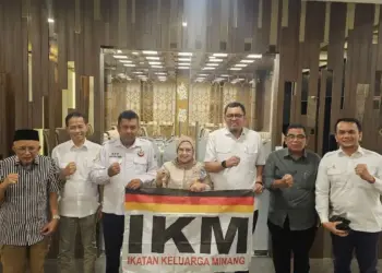 Jajaran pengurus IKM dari berbagai daerah siap sukseskan Munas I Ikatan Keluarga Minang. (dok. istimewa)