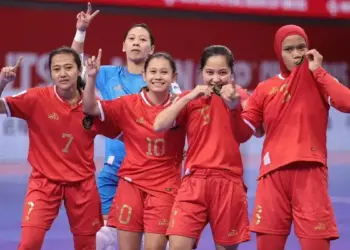 Penggawa timnas futsal putri Indonesia berselebrasi merayakan gol pada laga melawan Bahrain yang diakhiri dengan skor 5-1 pada laga terakhir Grup C Piala Asia Futsal Putri 2025 di Hohhot Sports Centre, Hohhot, China, Minggu (11/5/2025). (ANTARA/HO-Federasi Futsal Indonesia)