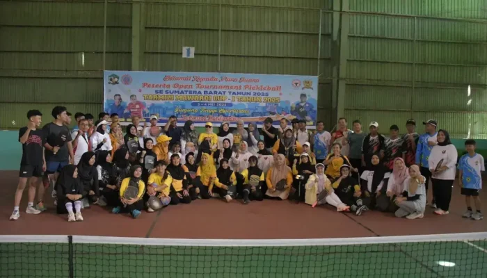 Turnamen Pickleball Tarmizi Mawardi Cup I Digelar di Lapangan Tenis Semen Padang