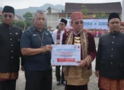 Semen Padang Lanjutkan Komitmen Cegah Stunting Lewat Bantuan Rp47 Juta di Hardiknas 2025