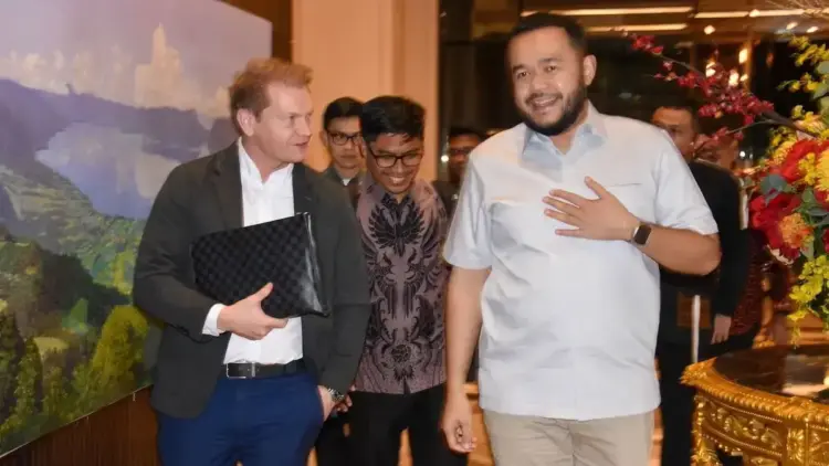 Bertemu Irish Chamber of Commerce, Wako Fadly Amran Buka Peluang Kerjasama Pendidikan 1 Wako Fadly Amran gelar pertemuan dengan perwakilan pendidikan dari Irlandia. (dok. istimewa)