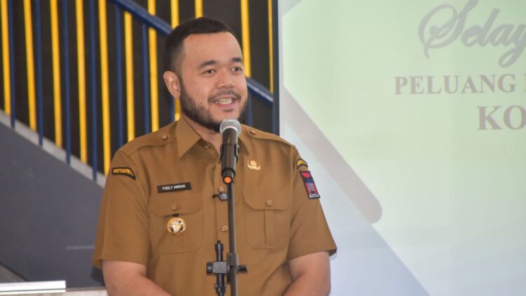 Bertemu Pelaku Usaha, Wako Fadly Amran: Investasi Jadi Kunci Strategis Ciptakan Lapangan Kerja 1 Wako Fadly Amran saat temu dialog dengan pelaku usaha di Padang. (dok. Prokopim)