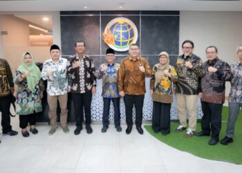 Wamen Ossy saat menerima audiensi Wakil Bupati Pasuruan, M. Shobih Asrori, di Kantor Kementerian ATR/BPN, Jumat (16/05/2025). (dok. istimewa)