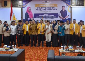 Wawako Maigus Nasir hadiri pelantikan ILUNI Pascasarjana UNP. (dok. istimewa)